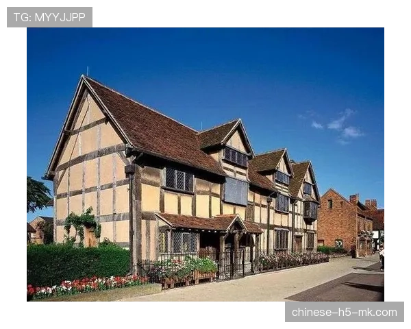 一座工业城市的足球复兴：从濒临破产到成功保级的背后运营支持