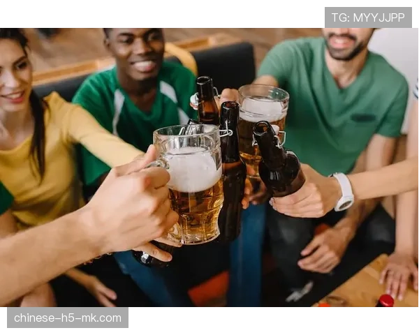 一项针对业余足球爱好者的调查显示,超过六成受访者会关注职业比赛的防守数据 一项针对业余足球爱好者的调查显示,超过六成受访者会关注职业比赛的防守数据