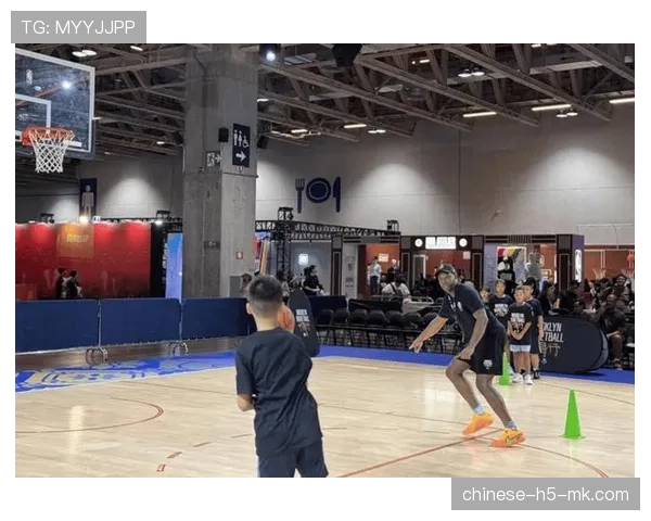 裁判视角摄像技术正式入驻NBA，为球迷提供沉浸式判罚体验